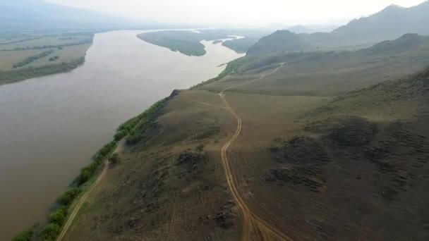 Un puente a ojo de pájaro sobre el río Selenga, Ulan-Ude, Buriatia, Rusia — Vídeos de Stock