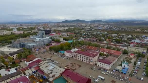 En Flygfoto över gatan av staden Ulan-Ude, Ryssland, Republiken Burjatien — Stockvideo