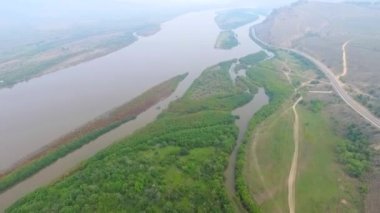 Sis, Rus Buryatia Nehri üzerinde uçan bir havadan görünümü