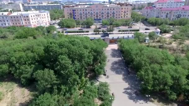 Hermosa vista aérea de la ciudad de verano Ulan-Ude — Vídeos de Stock