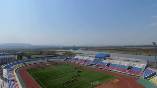 Спортивный комплекс с видом на птичий полет в Улан-Удэ, Бурятия — стоковое видео