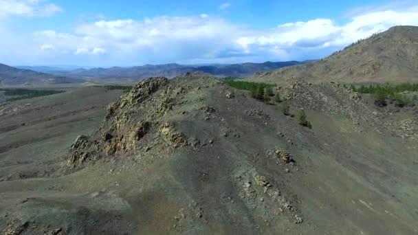 Létrehozó lövés hegy gyönyörű természet Drone lövés fenséges hegyek. Top. Panoráma. Légifelvételek. Repülnek át. Táj — Stock videók