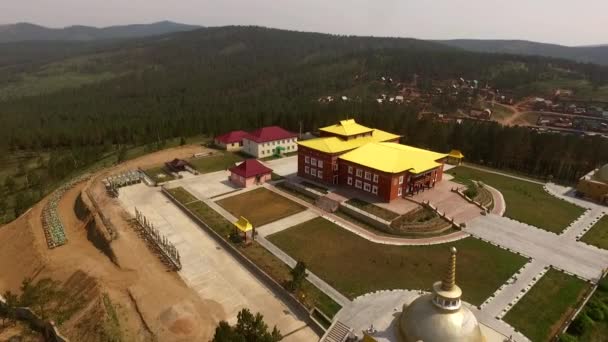 Sorvolando il tempio buddista di Ulan-Ude — Video Stock