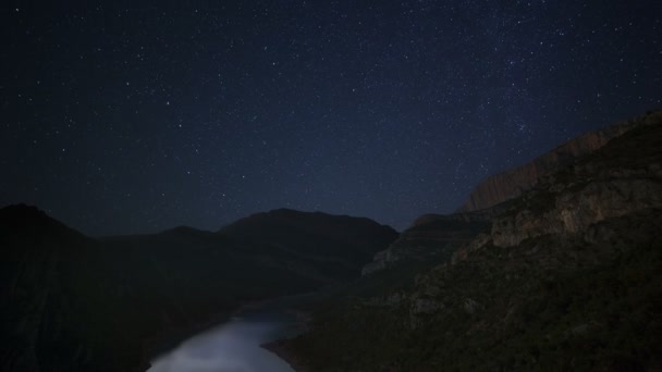 Αστέρια timelapse με μια λίμνη — Αρχείο Βίντεο