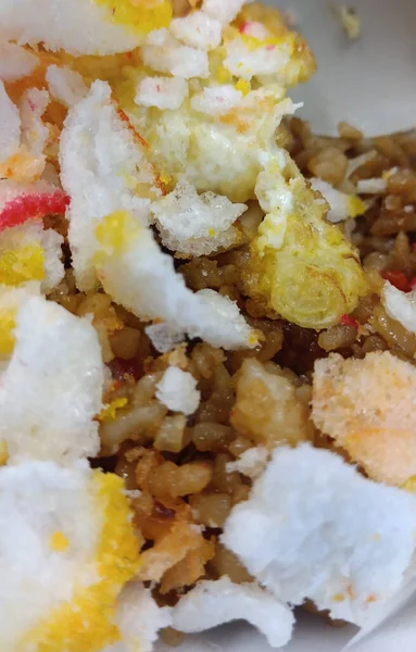 Sebzeli ve baharatlı pilav.