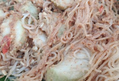 Domuz etli kızarmış erişte, Tayland yemeği.