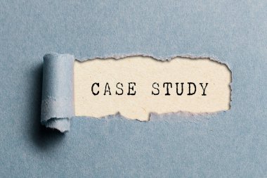 Öğretim dosyasını yırtık kağıtta gösteren metin işareti