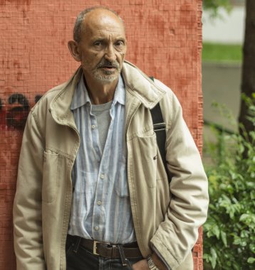 Yağmurda şarkı söylüyorum