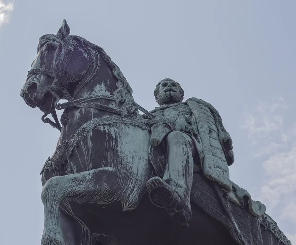 Monumento en el centro de la ciudad — Foto de Stock