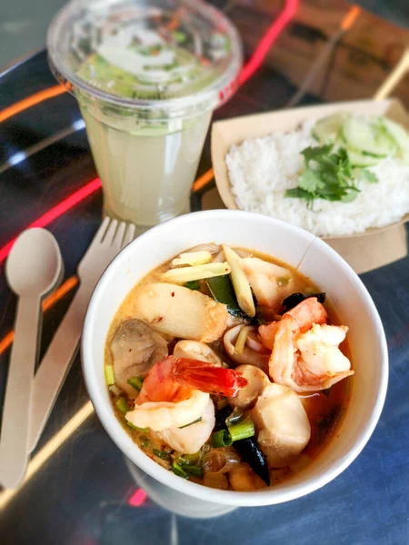 Tom Yam Kung Tayland Karides Çorbası — Stok fotoğraf