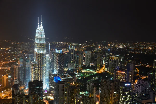 Petronas tower w nocy — Zdjęcie stockowe