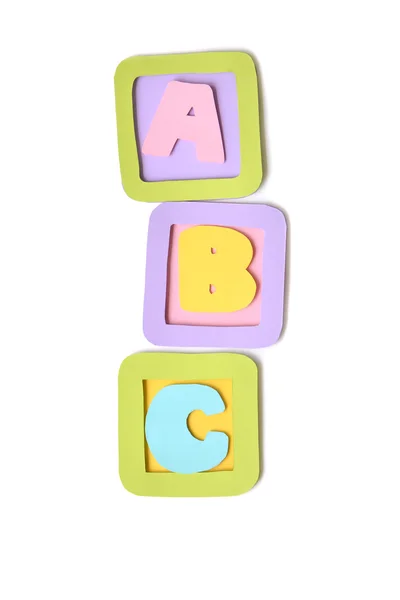 ABC papel de bloco cortado sobre fundo branco - isolado — Fotografia de Stock