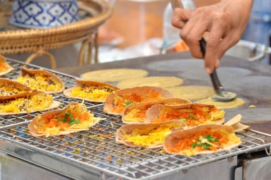 Tay gevrek gözleme (Kanom Buang), Bangkok, Tayland