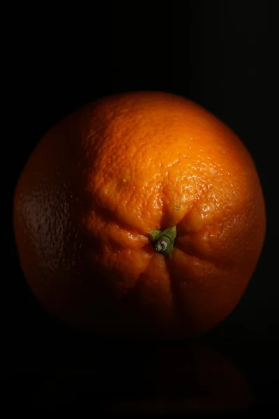 Tangerine makro na czarnym tle — Zdjęcie stockowe