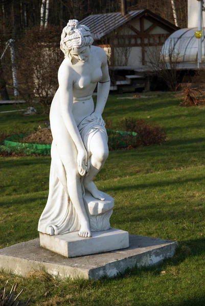 La sculpture de la dame — Photo