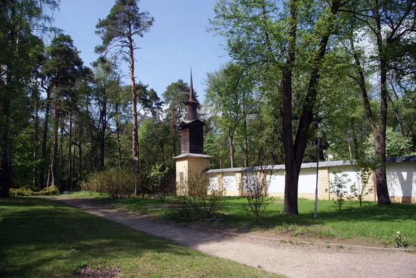 Alter Kirchenzaun — Stockfoto