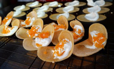 Khanom Beaung Tay dili veya bir tür doldurulmuş krep Tay gıda veya Tay dili