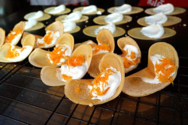 Khanom Beaung Tay dili veya bir tür doldurulmuş krep Tay gıda veya Tay dili