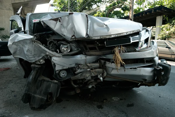 Araba kazası Asya, Tayland.