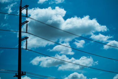 bulut ve elektrik ile mavi gökyüzü kutup satır Tayland