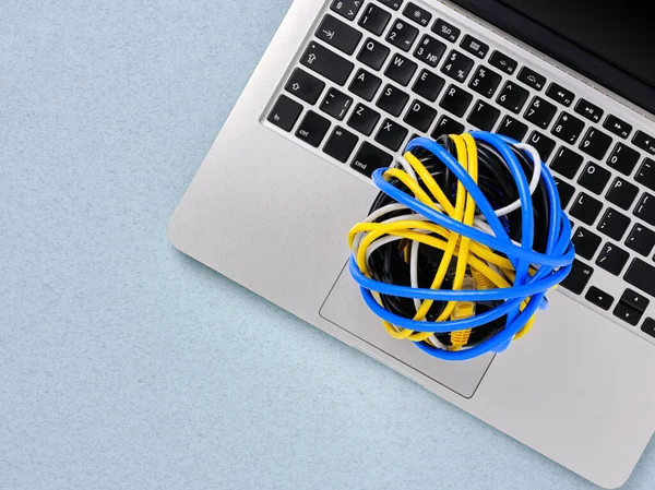 Close Tangle Cables Wires Connect Gadgets Modern Laptop Conceptual Image — Stock Photo, Image