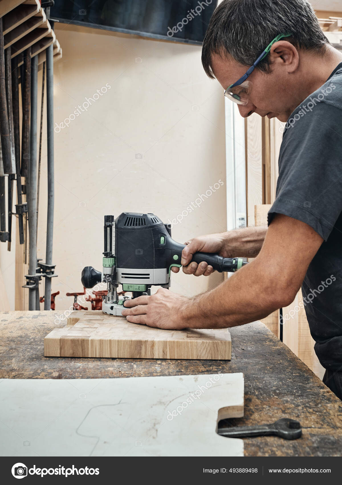 Carpenter hand machine deals