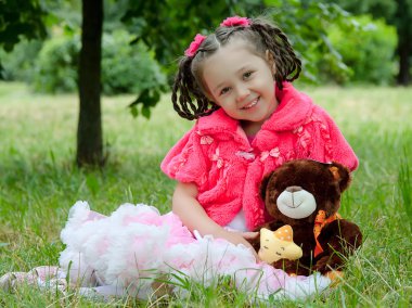 güzel bir kız portresi yaz