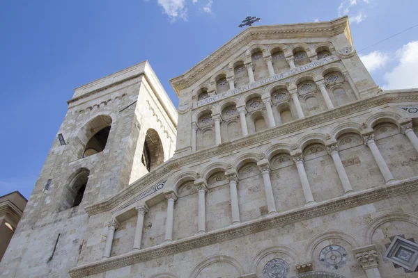 卡利亚里的罗马式风格的大教堂 — 图库照片