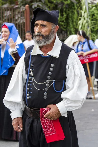 Costume tradizionale maschile — Foto Stock