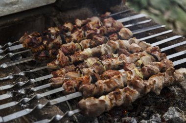 Et mangal şiş