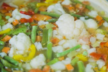 seçici odak ile sebze güveç