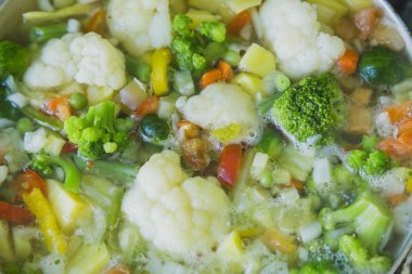 Lezzetli sebze güveç