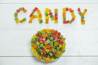 Kurutulmuş ananas ile yazılı Word şeker