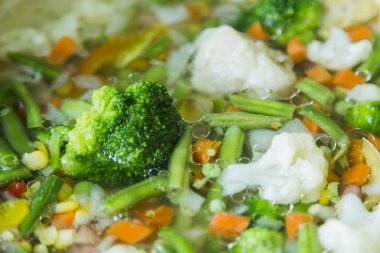 Sebze, brokoli, karnabahar güveç