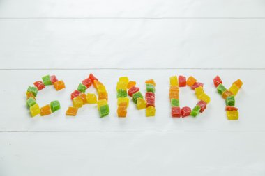 Kurutulmuş ananas ile yazılı Word şeker