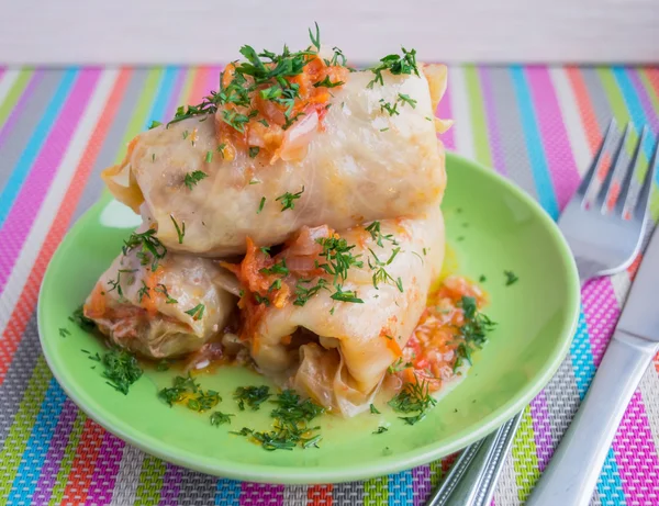 Traditional dish Eastern European cuisine "Cabbage rolls". — Stock Photo, Image