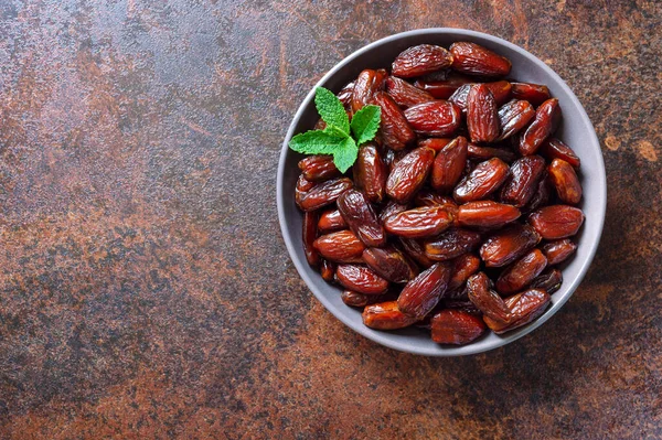 Sun Dried Dates Fruits Ceramic Bowl Organic Dried Fruits Top — Stock Photo, Image