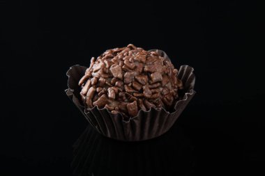 Tipik Brezilya tugayı siyah arka planda izole edilmiş..