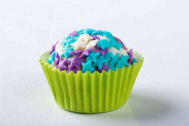 Geleneksel Brezilya tatlısı. Parti şekeri beyaz arkaplanda izole