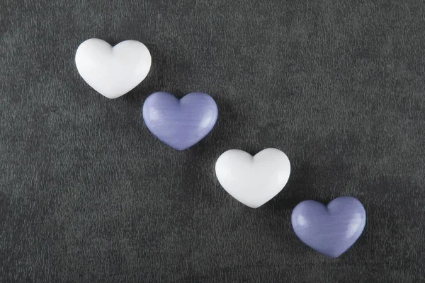 День Святого Валентина Фон Білим Фіолетовим Серцем Сірому Фоні — стокове фото