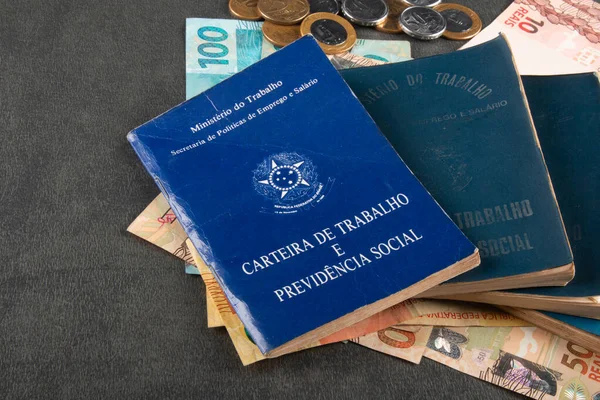 Braziliaanse Werkkaart Met Echte Biljetten Munten — Stockfoto