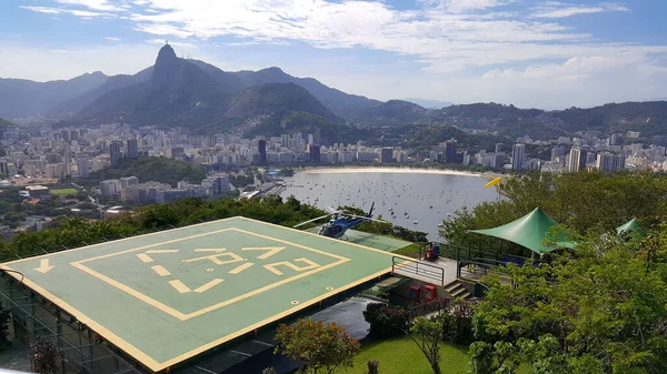 Luchtfoto Van Rio Janeiro Met Landingsbaan Helikopter Suikerbrood — Stockfoto