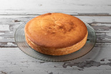 Kırsal ahşap zeminli manioik pasta.