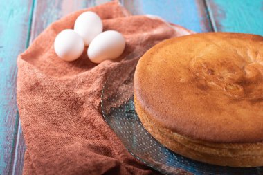 Kırsal ahşap zeminli manioik pasta.