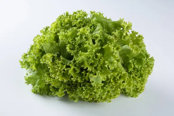 Nyers Zöld Saláta Izolált Fehér Alapon — Stock Fotó