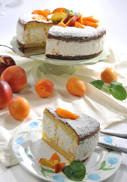 Studené dorty a meruňky — Stock fotografie