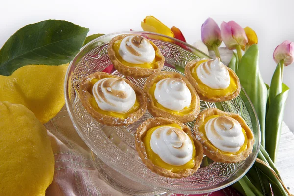 Pasticcini con crema al limone — Fotografia de Stock