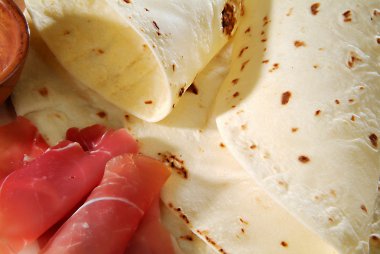 Piadina e prosciutto
