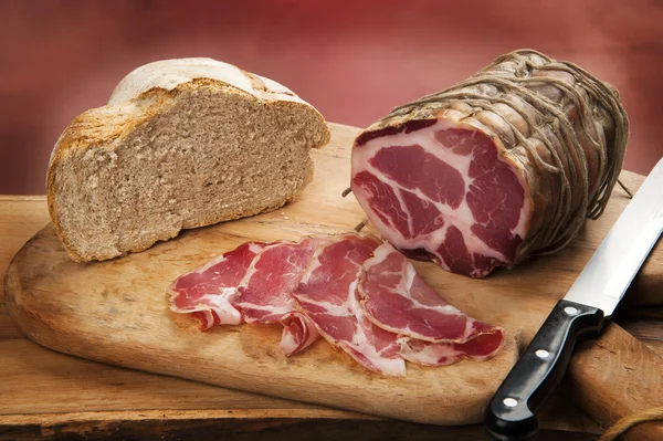 Fette di coppa e pane — Stock Photo, Image