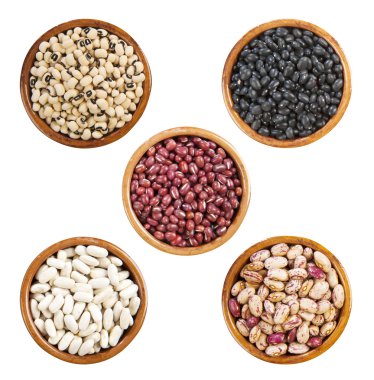 5 tipi di fagioli nelle ciottole